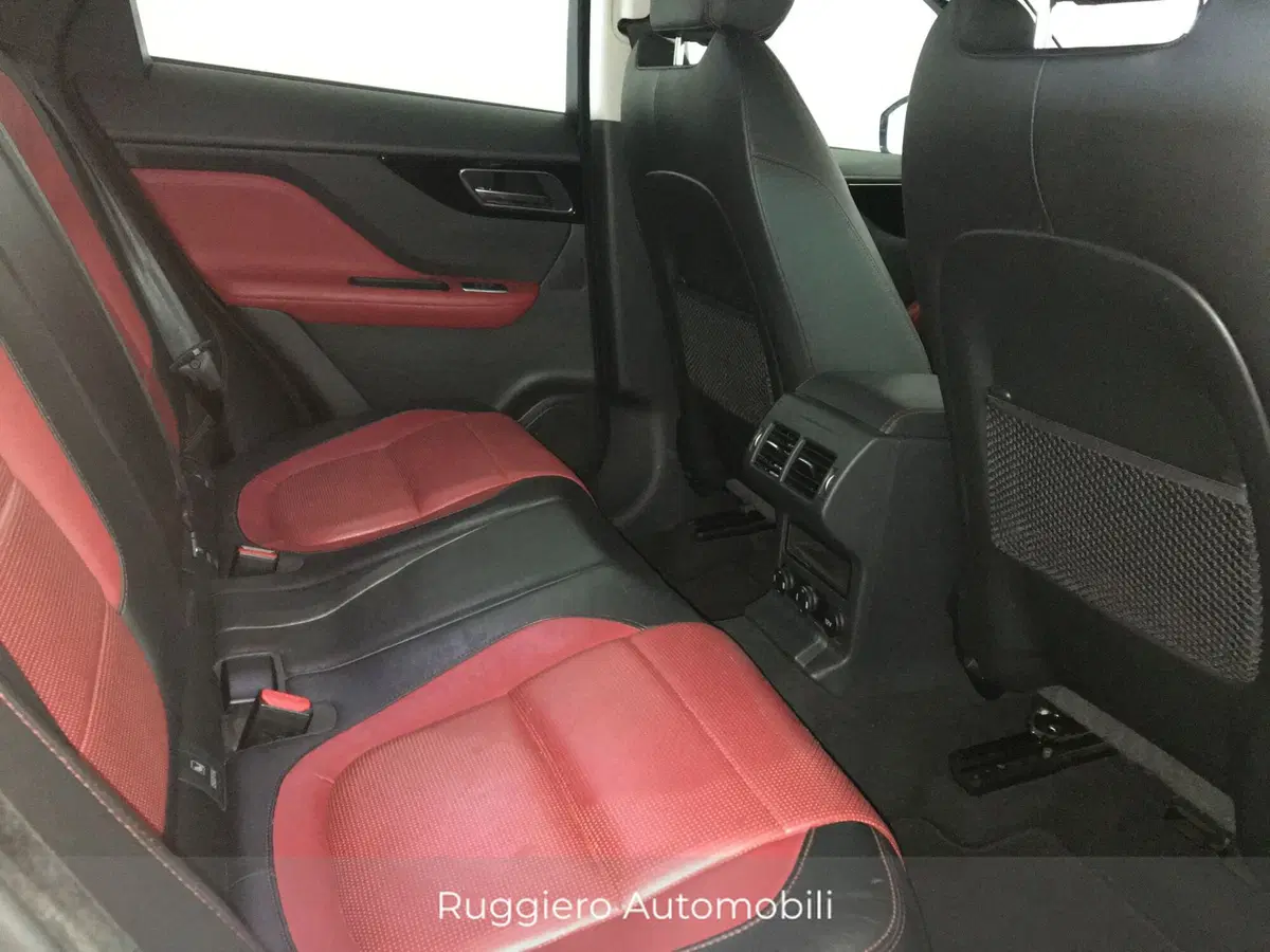Jaguar F-Pace usata a Catanzaro (14)