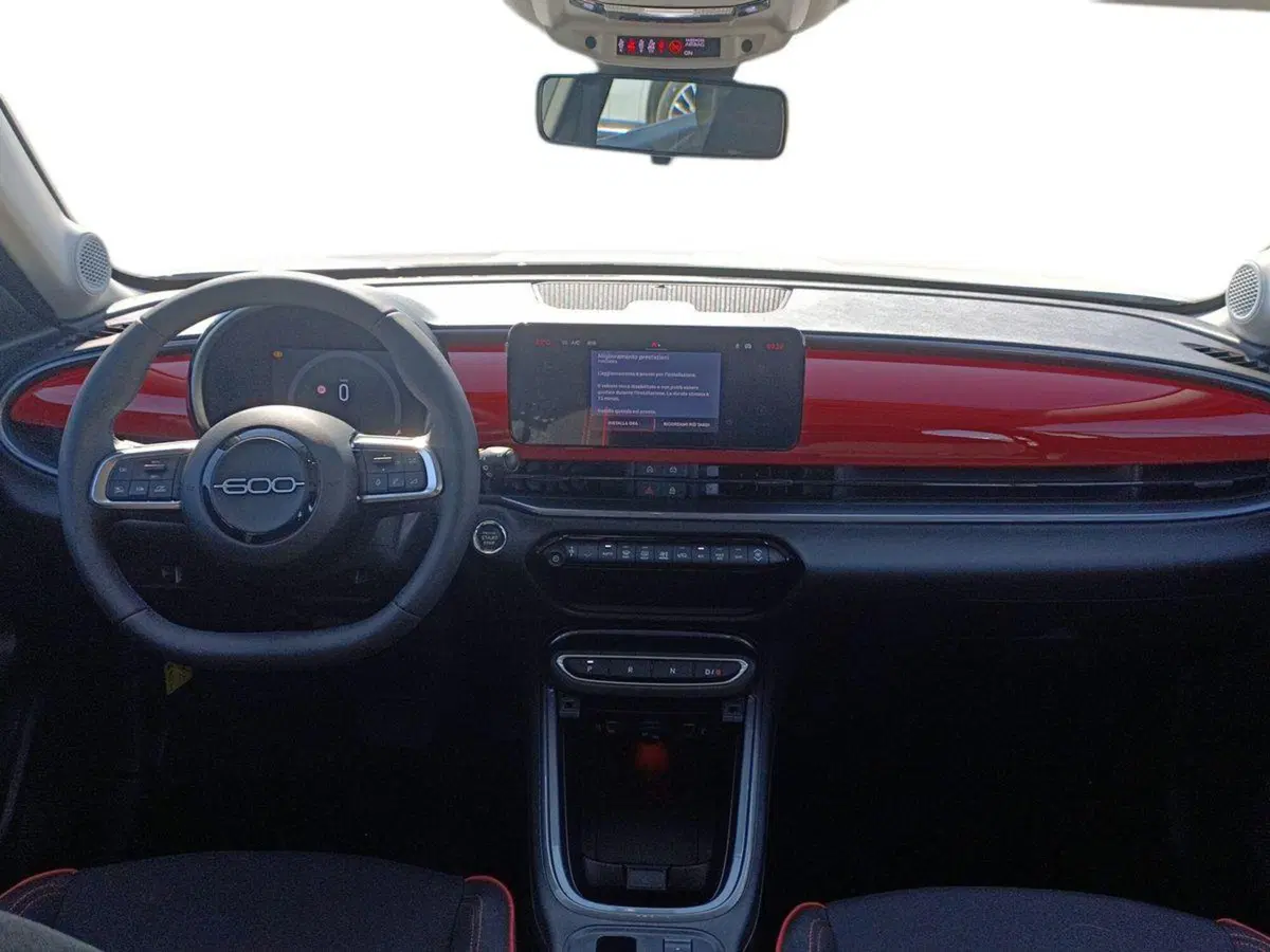 Fiat 600e usata a Bari (8)