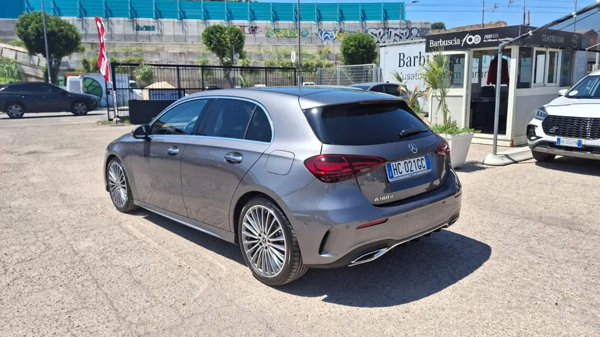 Mercedes-Benz Classe A nuova a Pescara (4)