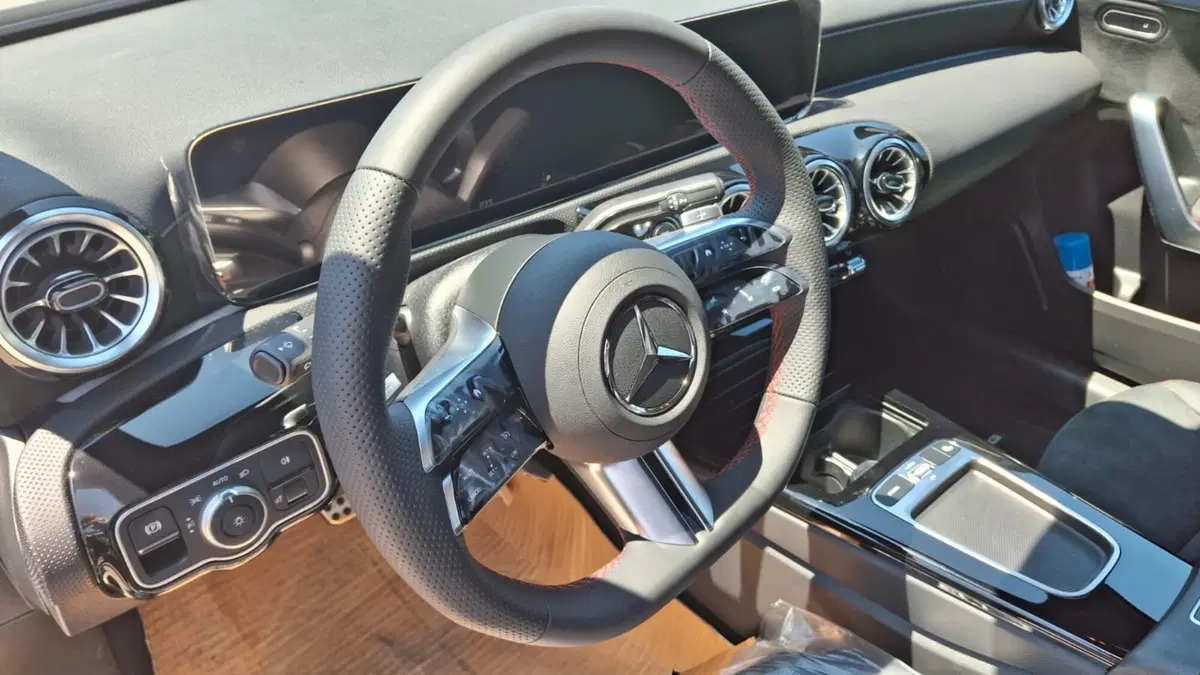 Mercedes-Benz Classe A nuova a Pescara (6)