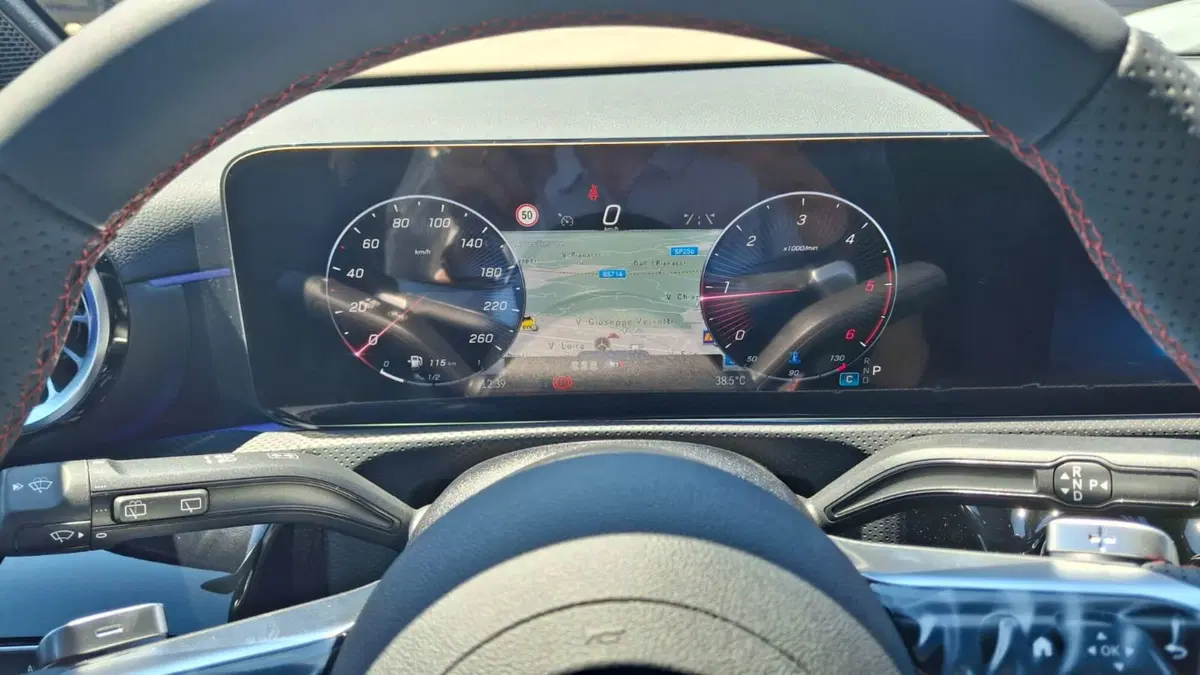 Mercedes-Benz Classe A nuova a Pescara (8)