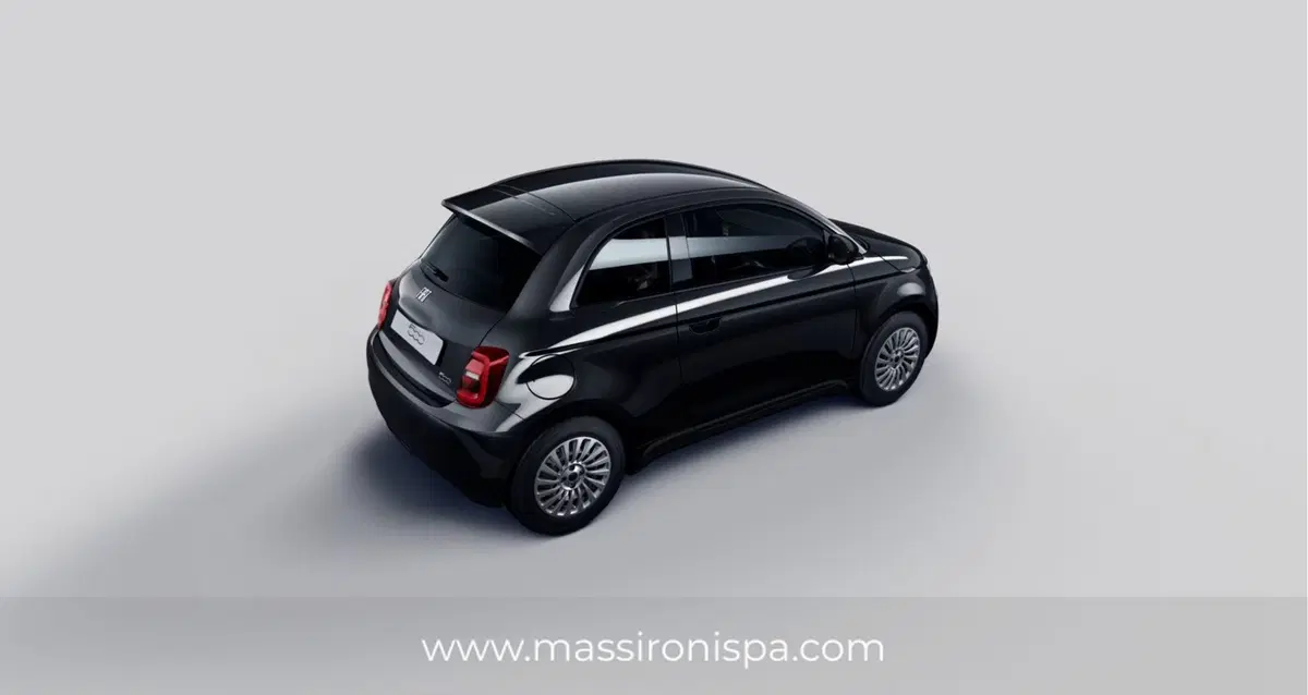 Fiat 500 Cabrio nuova a Milano (2)