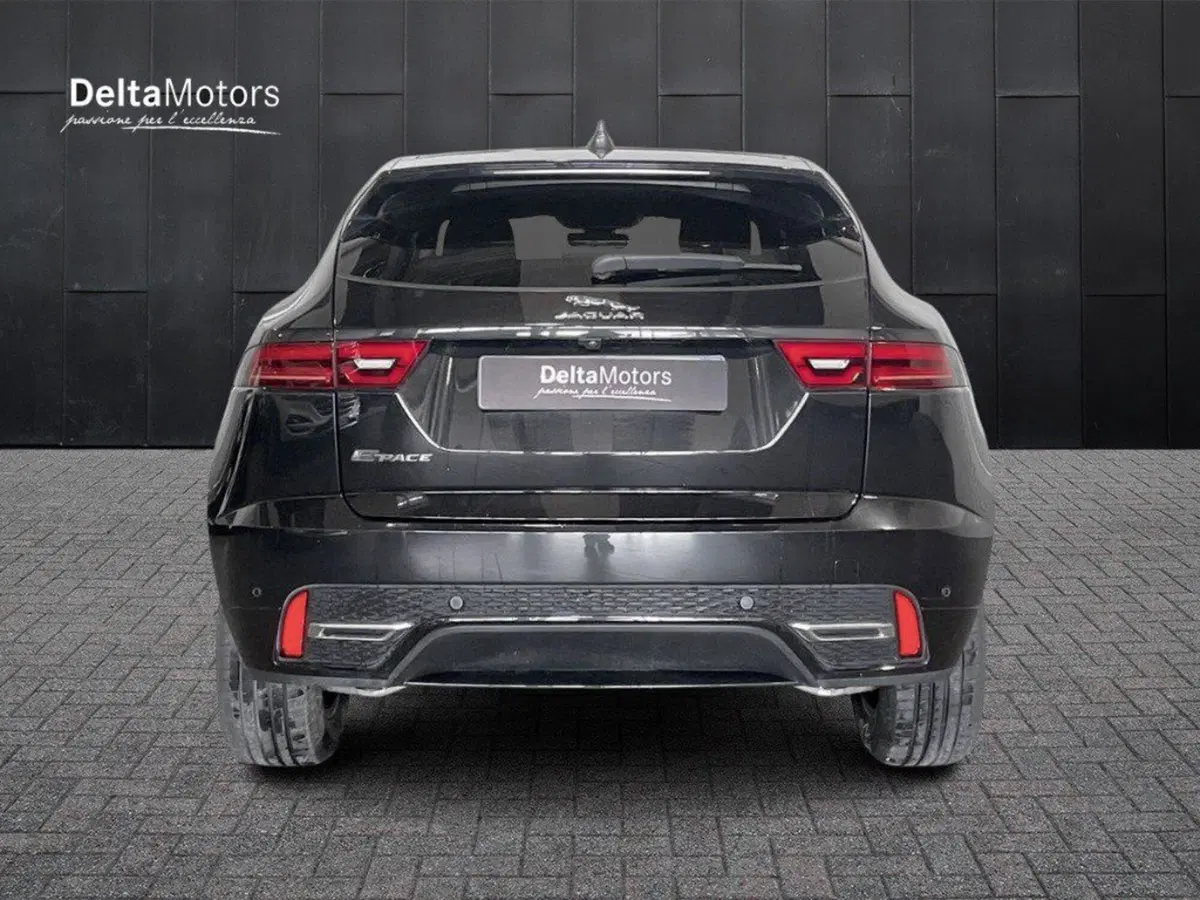 Jaguar E-Pace usata a Macerata (4)