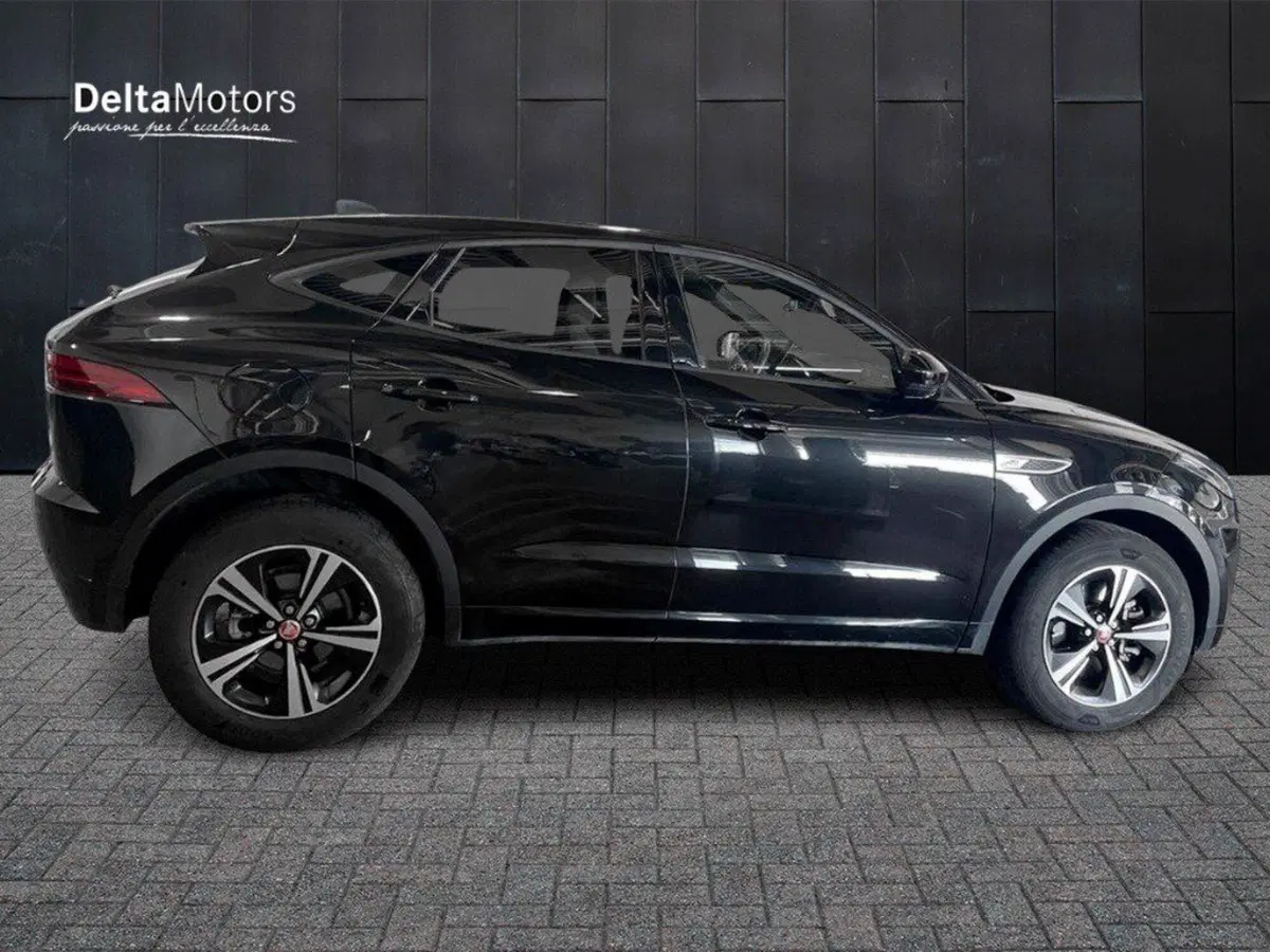 Jaguar E-Pace usata a Macerata (5)