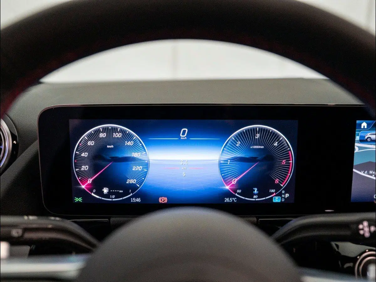 Mercedes-Benz GLA SUV nuova a Macerata (17)