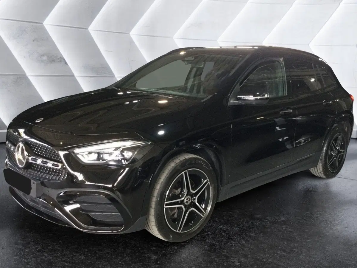 Mercedes-Benz GLA SUV usata a Caserta