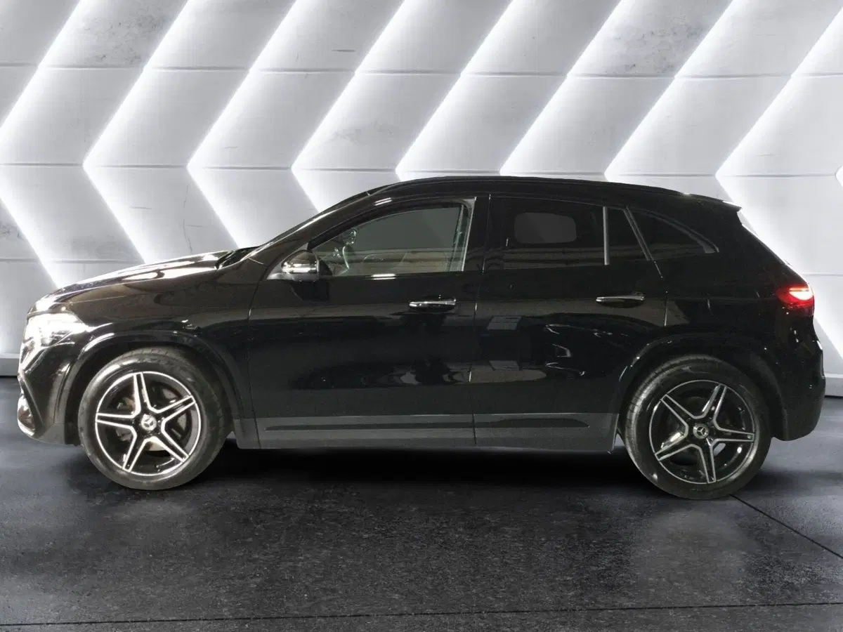Mercedes-Benz GLA SUV usata a Caserta (7)