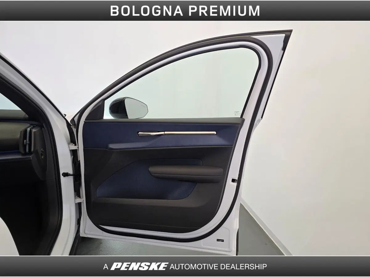 Volvo EX30 usata a Bologna (18)