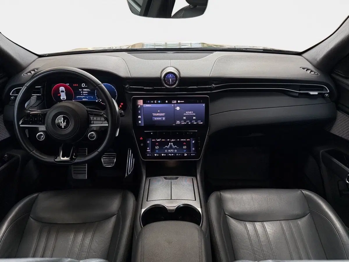 Maserati Grecale usata a Bari (12)