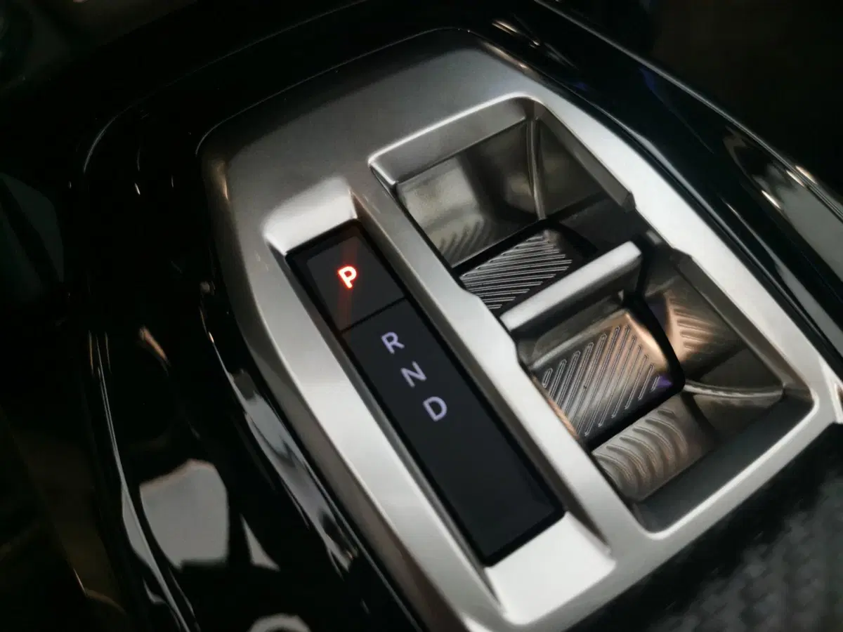 Peugeot 2008 nuova a Taranto (13)