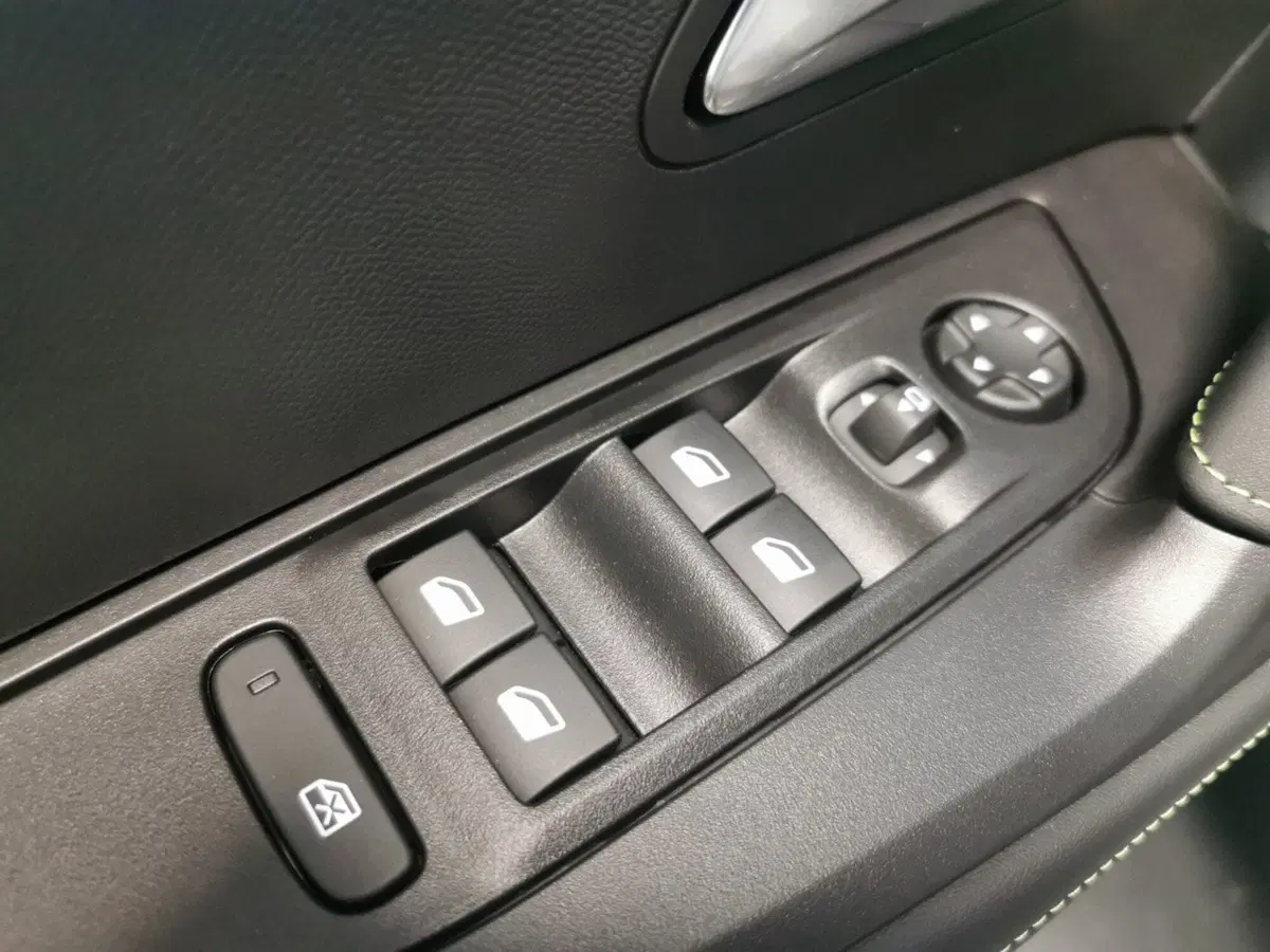 Peugeot 2008 nuova a Taranto (20)