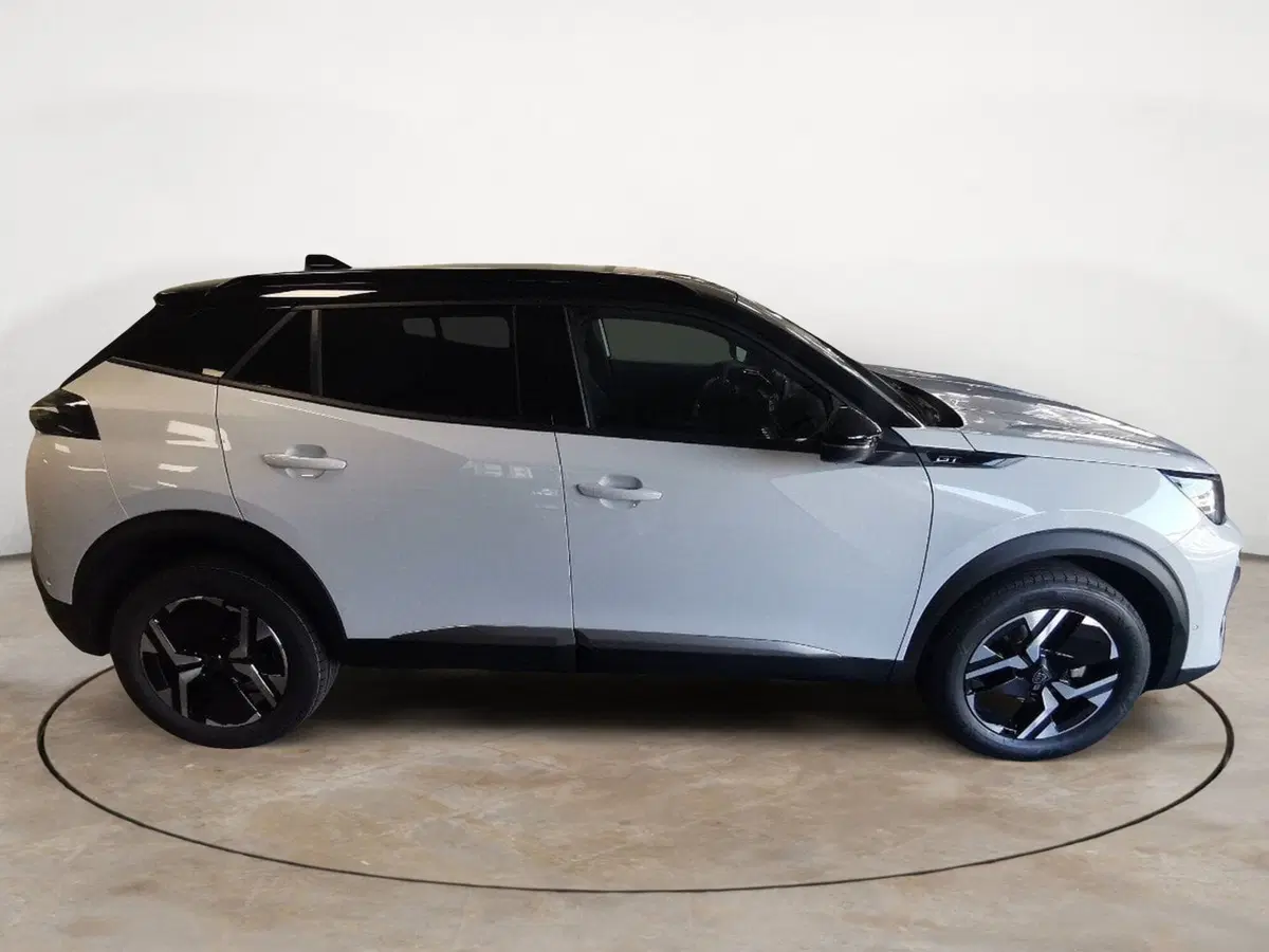 Peugeot 2008 nuova a Taranto (4)