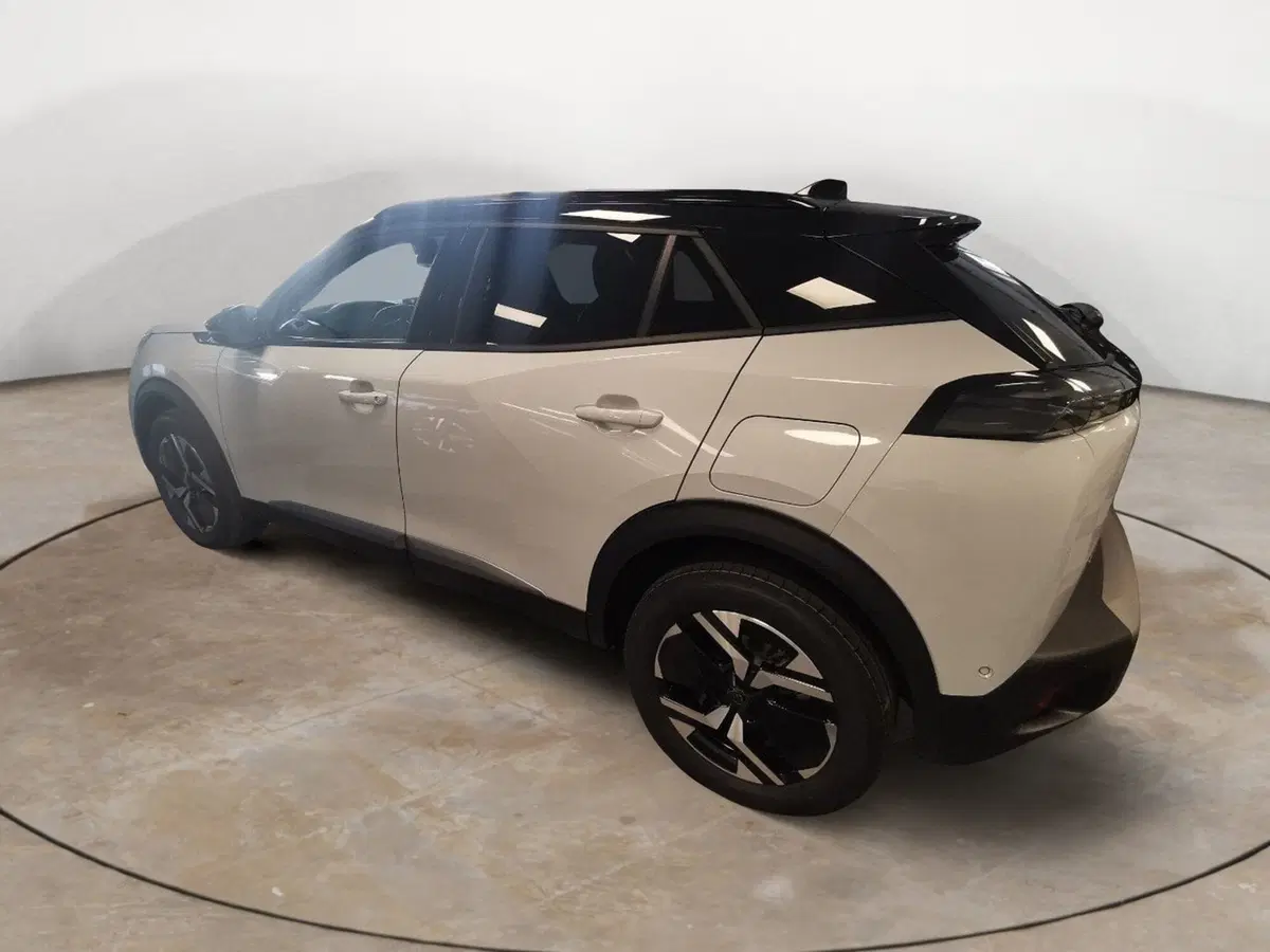 Peugeot 2008 nuova a Taranto (7)