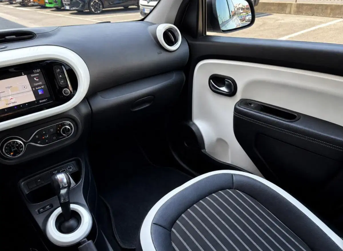 Renault Twingo usata a Rimini (8)