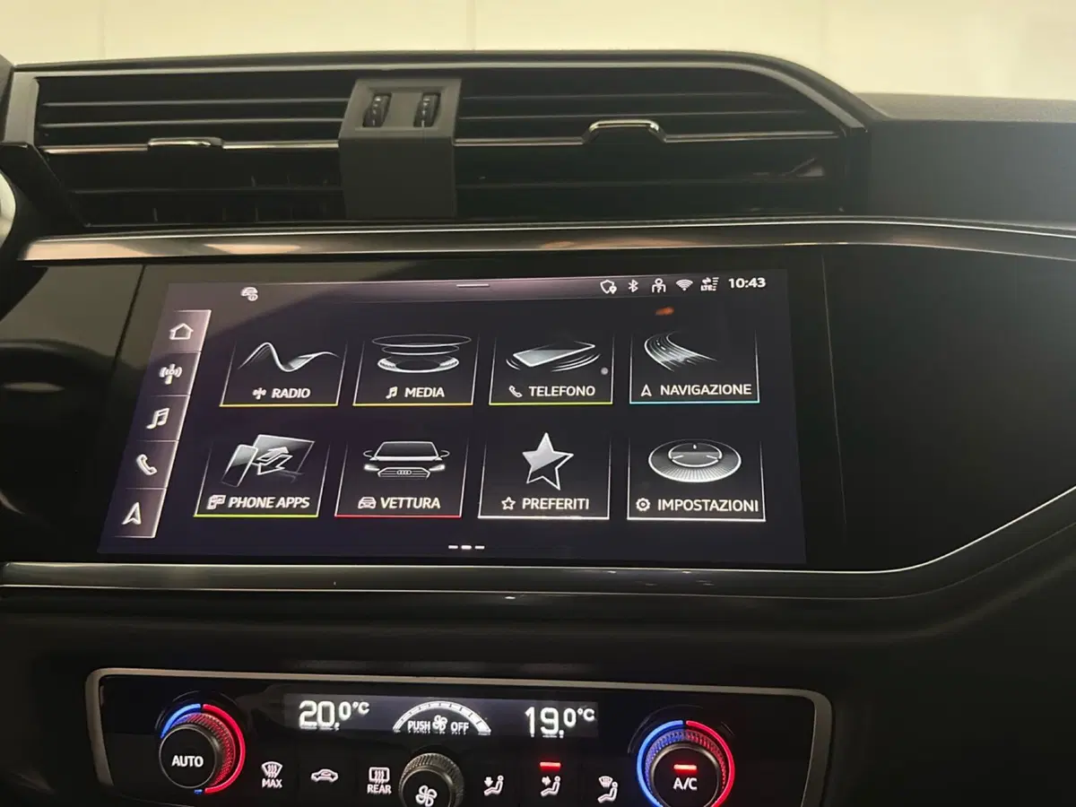 Audi Q3 Sportback usata a Napoli (12)