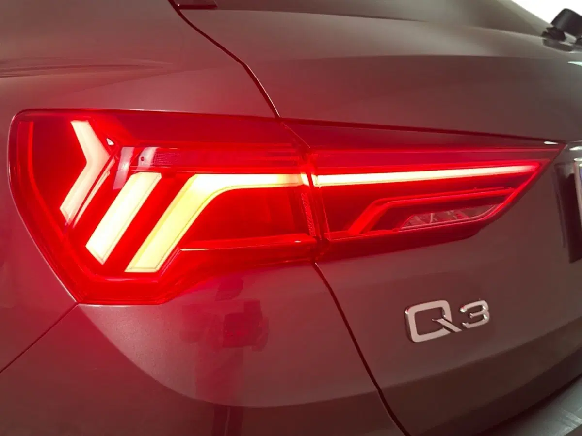 Audi Q3 Sportback usata a Napoli (19)