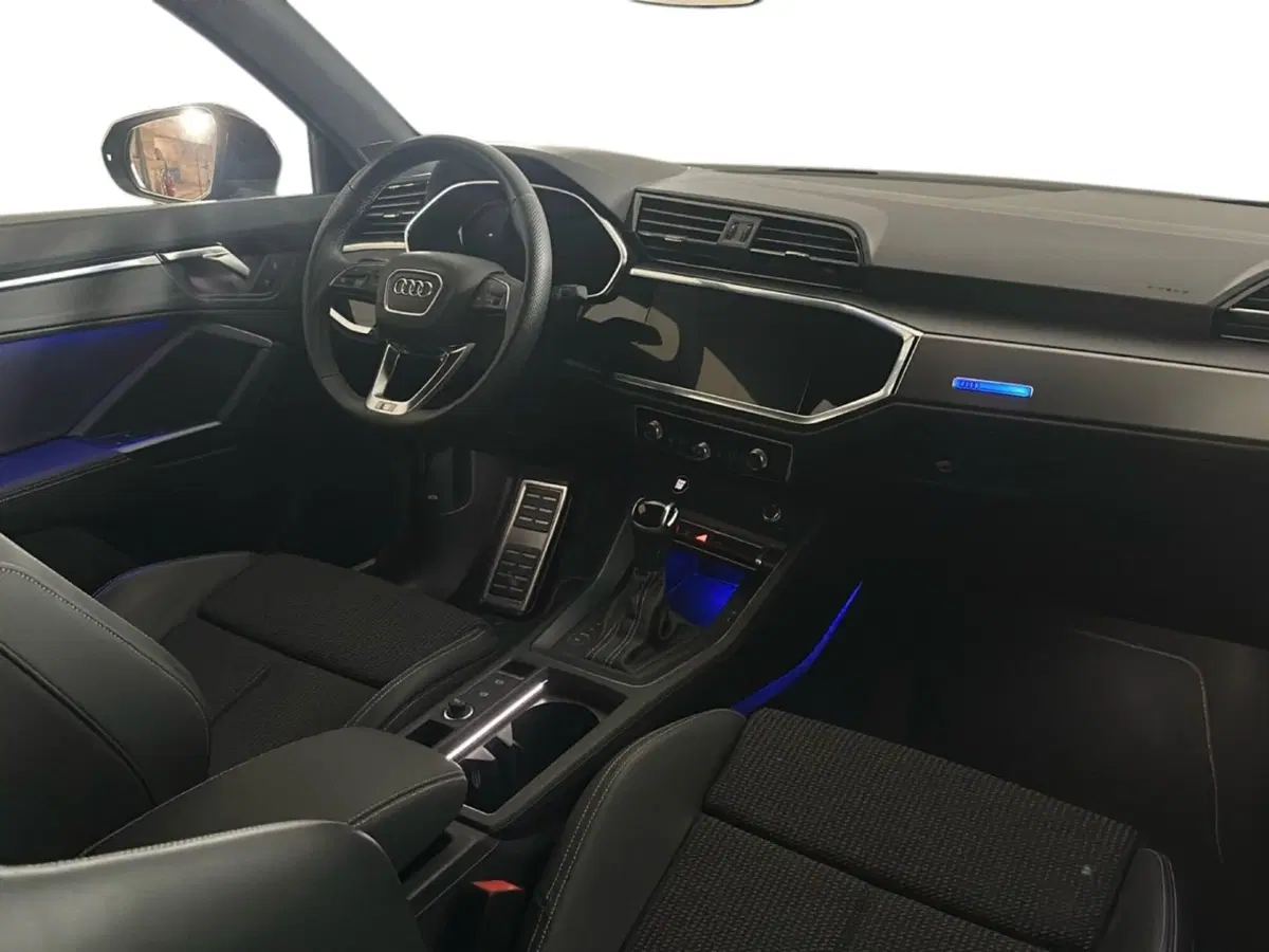 Audi Q3 Sportback usata a Napoli (9)
