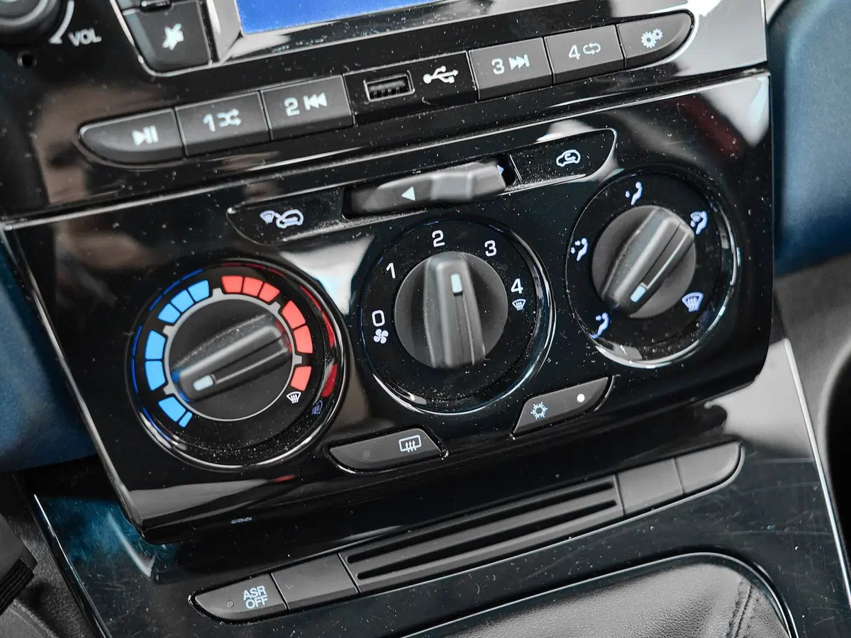 Lancia Ypsilon usata a Prato (15)