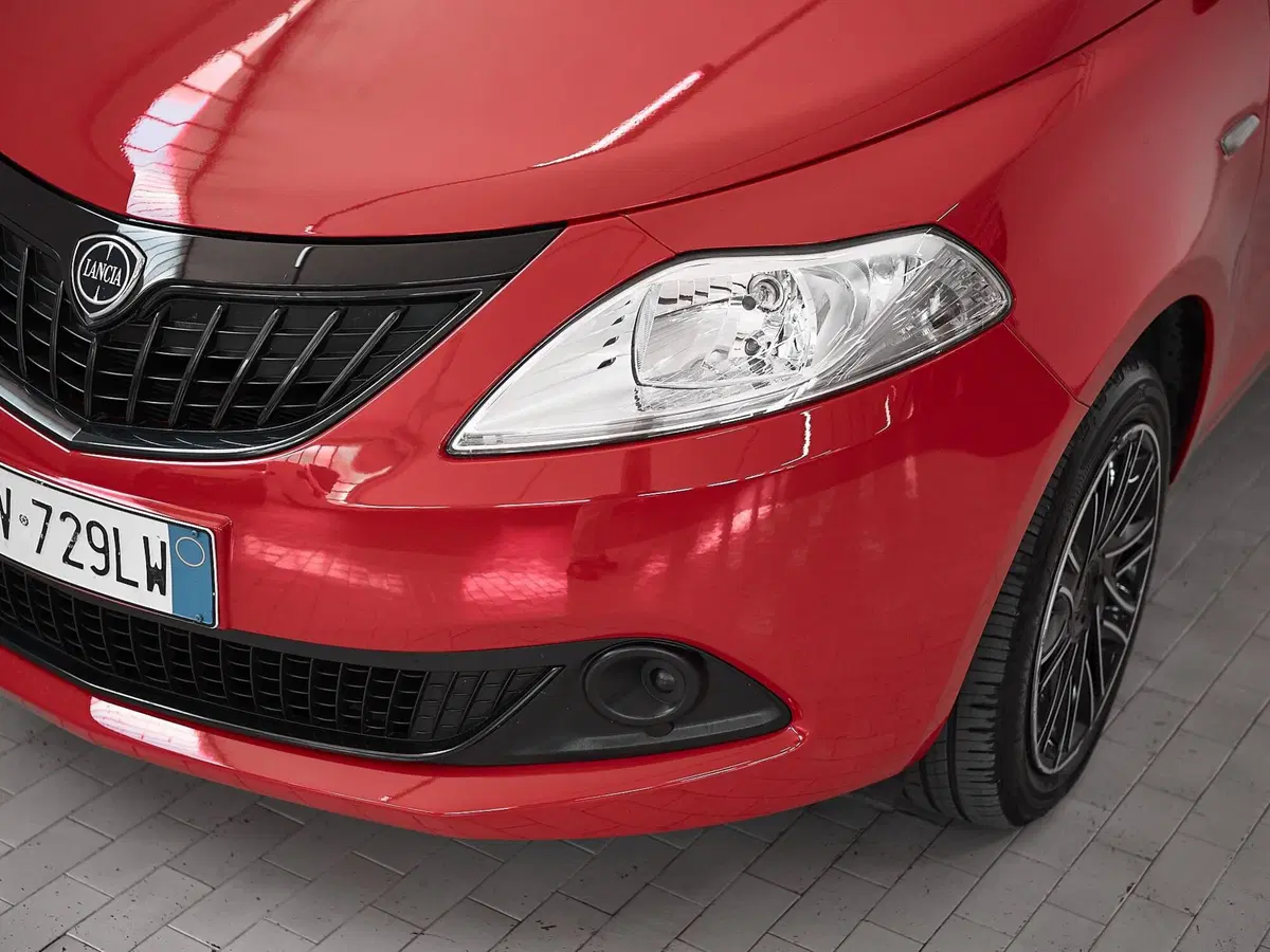 Lancia Ypsilon usata a Prato (3)
