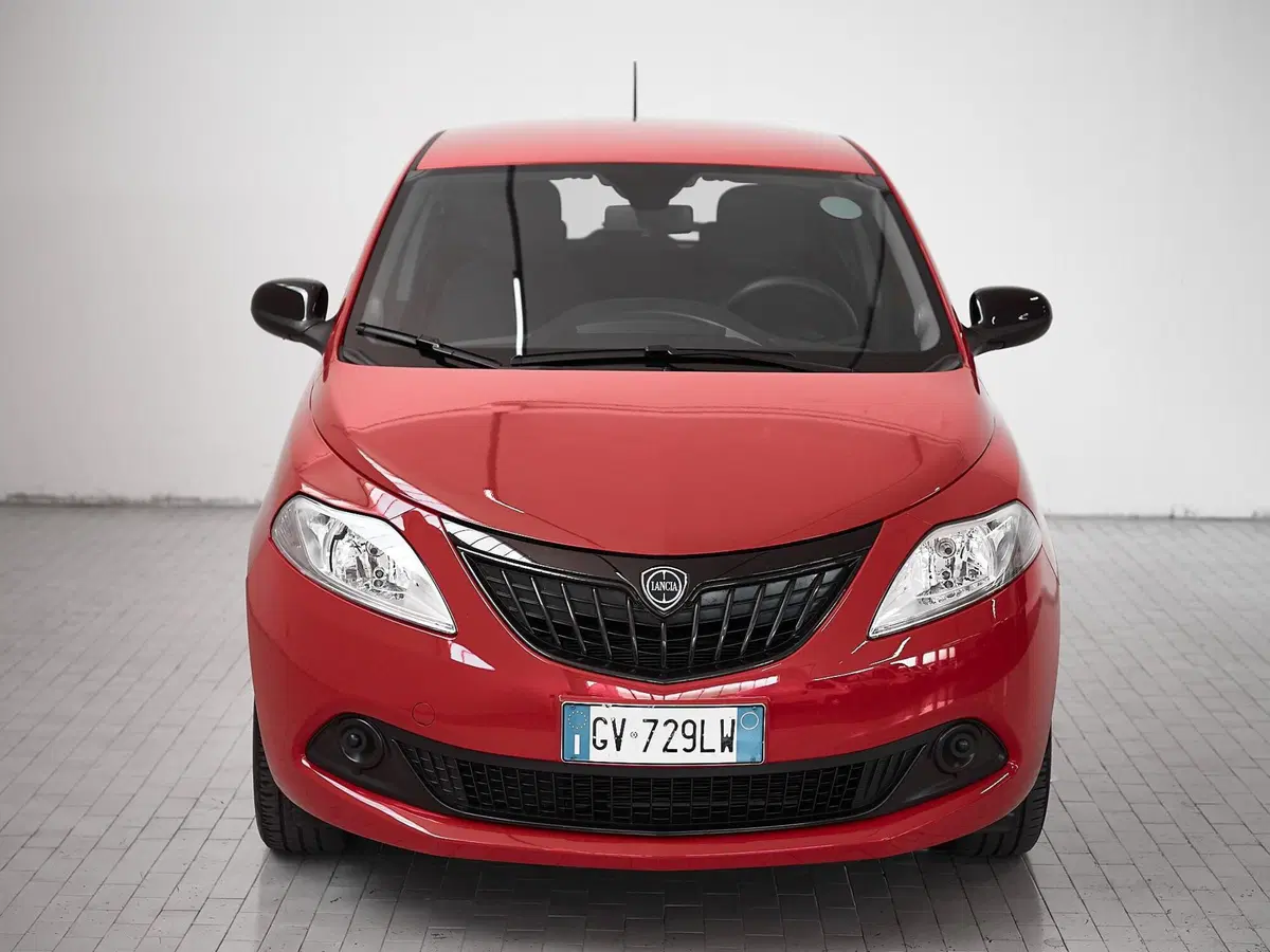 Lancia Ypsilon usata a Prato (5)