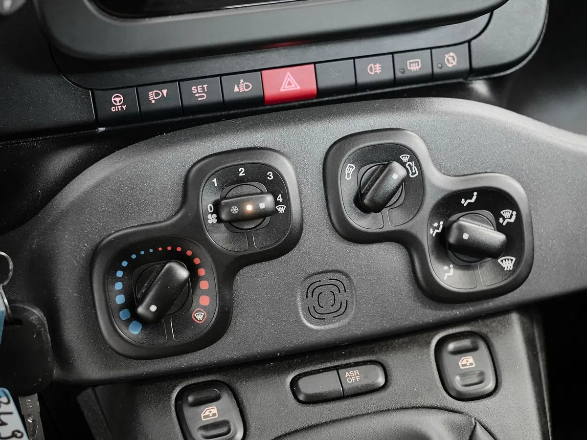 Fiat Panda Cross usata a Prato (12)
