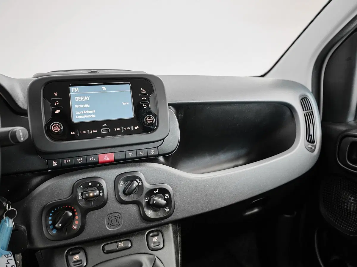 Fiat Panda Cross usata a Prato (9)