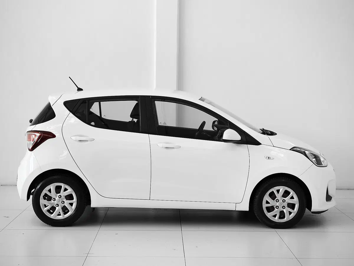 Hyundai i10 usata a Prato (8)