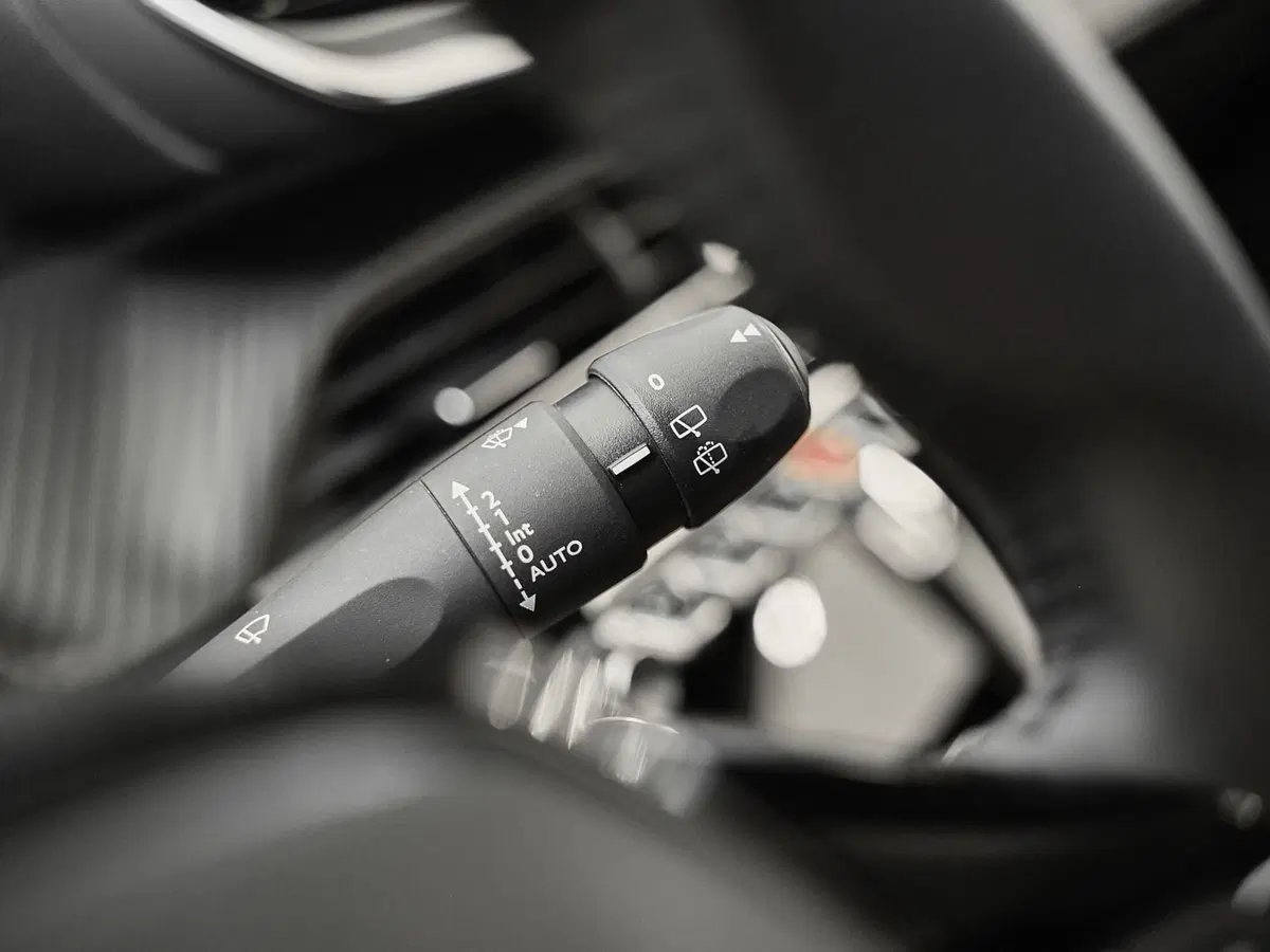 Peugeot 208 usata a Prato (12)