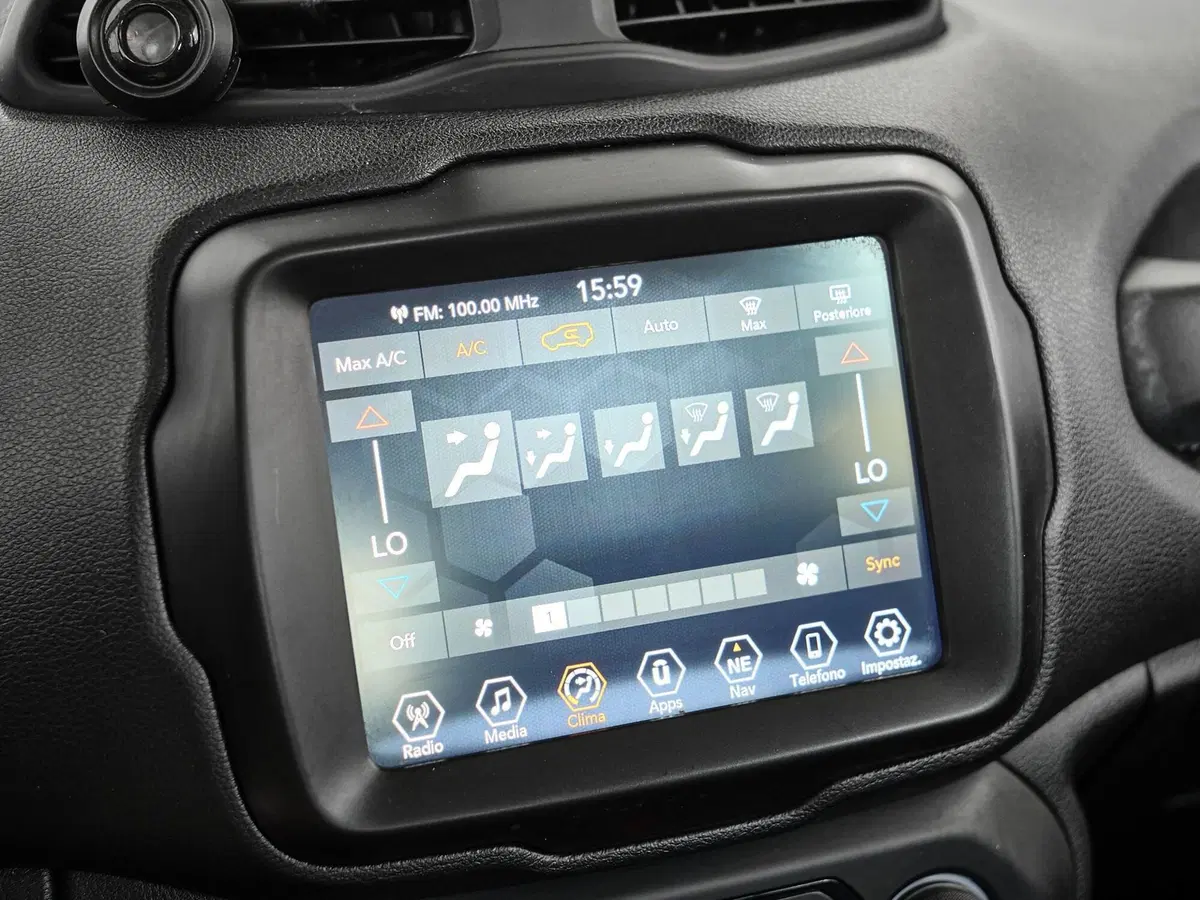 Jeep Renegade usata a Prato (13)