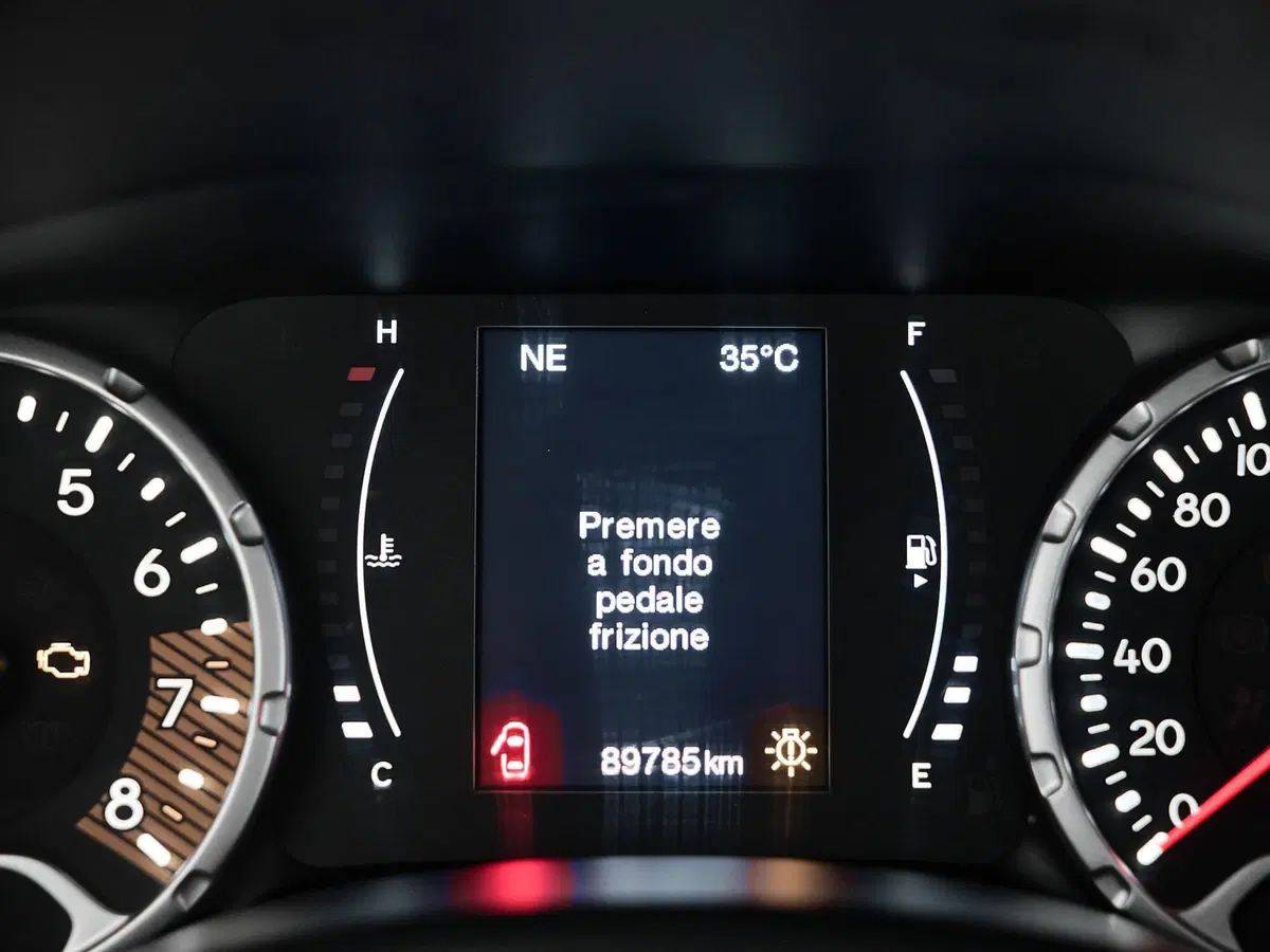 Jeep Renegade usata a Prato (9)