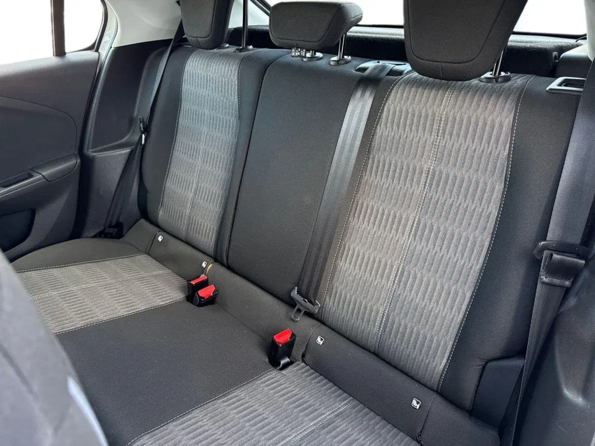 Opel Corsa usata a Palermo (10)