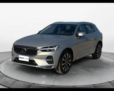 Volvo XC60 B4 automatico Plus Bright del 2022 usata a Cesena