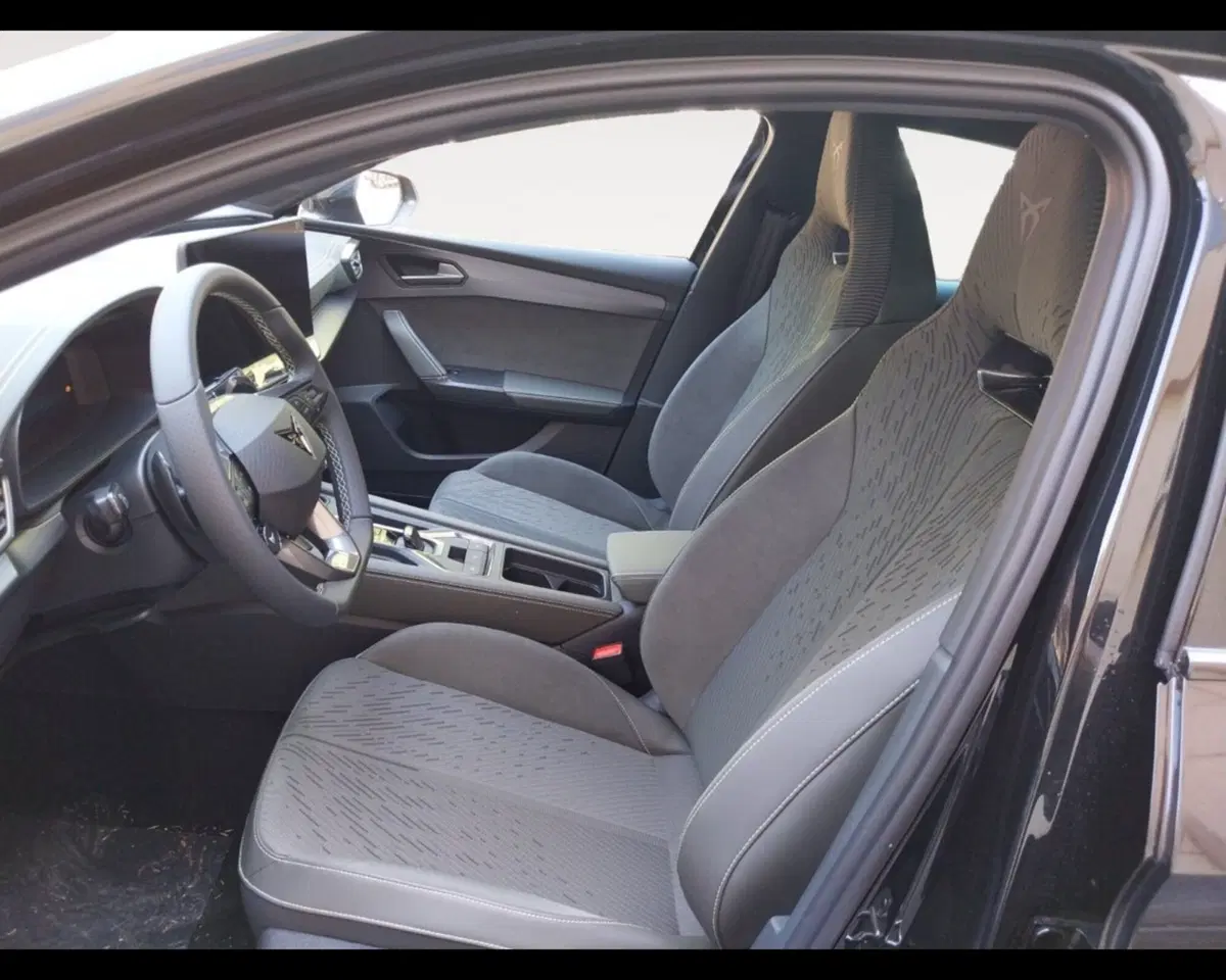 Cupra Leon nuova a Forlì-Cesena (9)