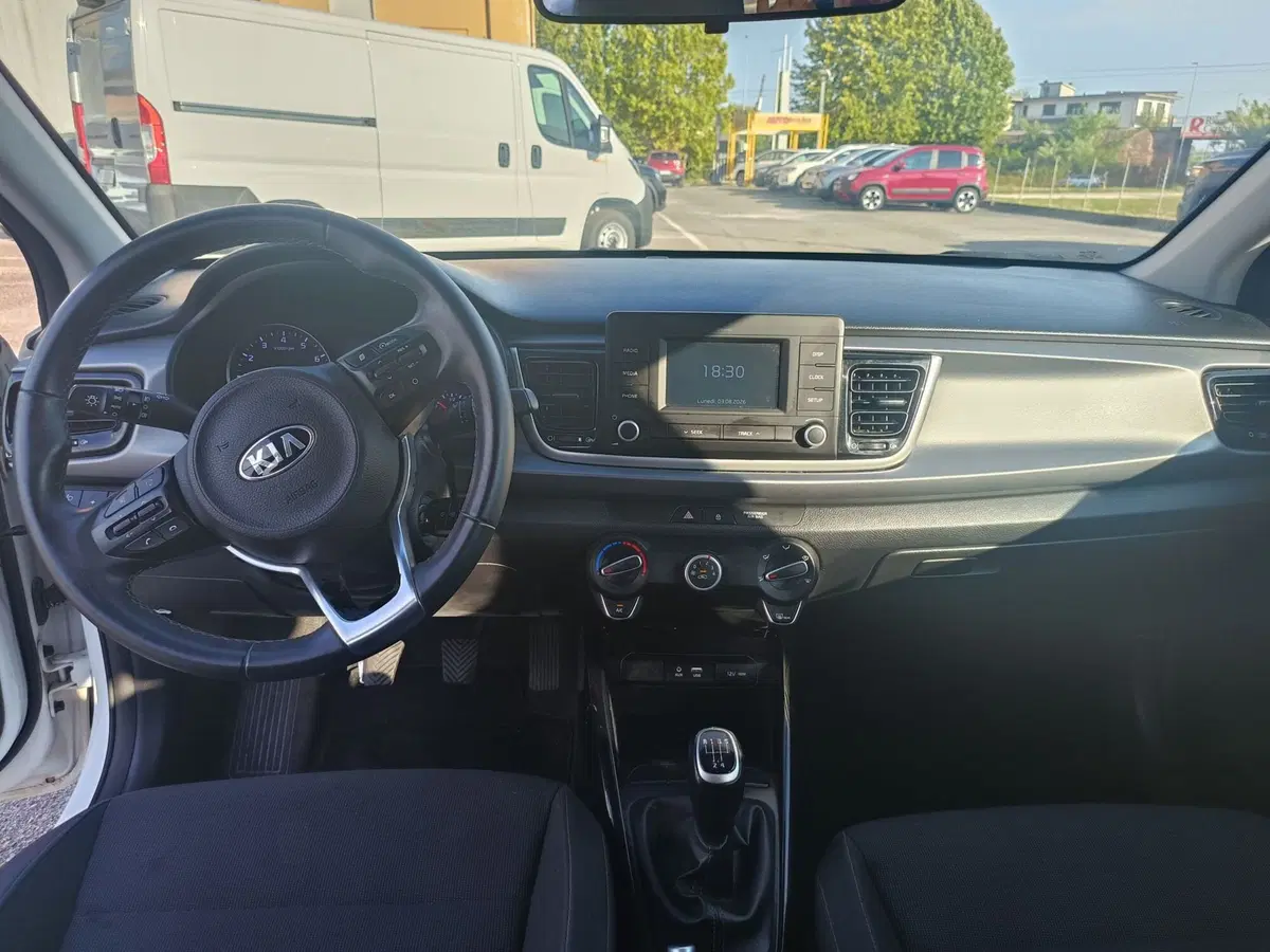 Kia Rio usata a Pistoia (12)
