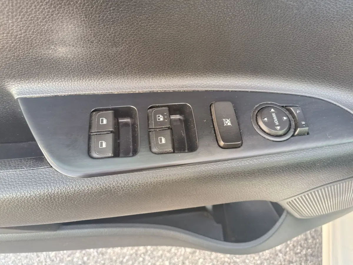 Kia Rio usata a Pistoia (9)