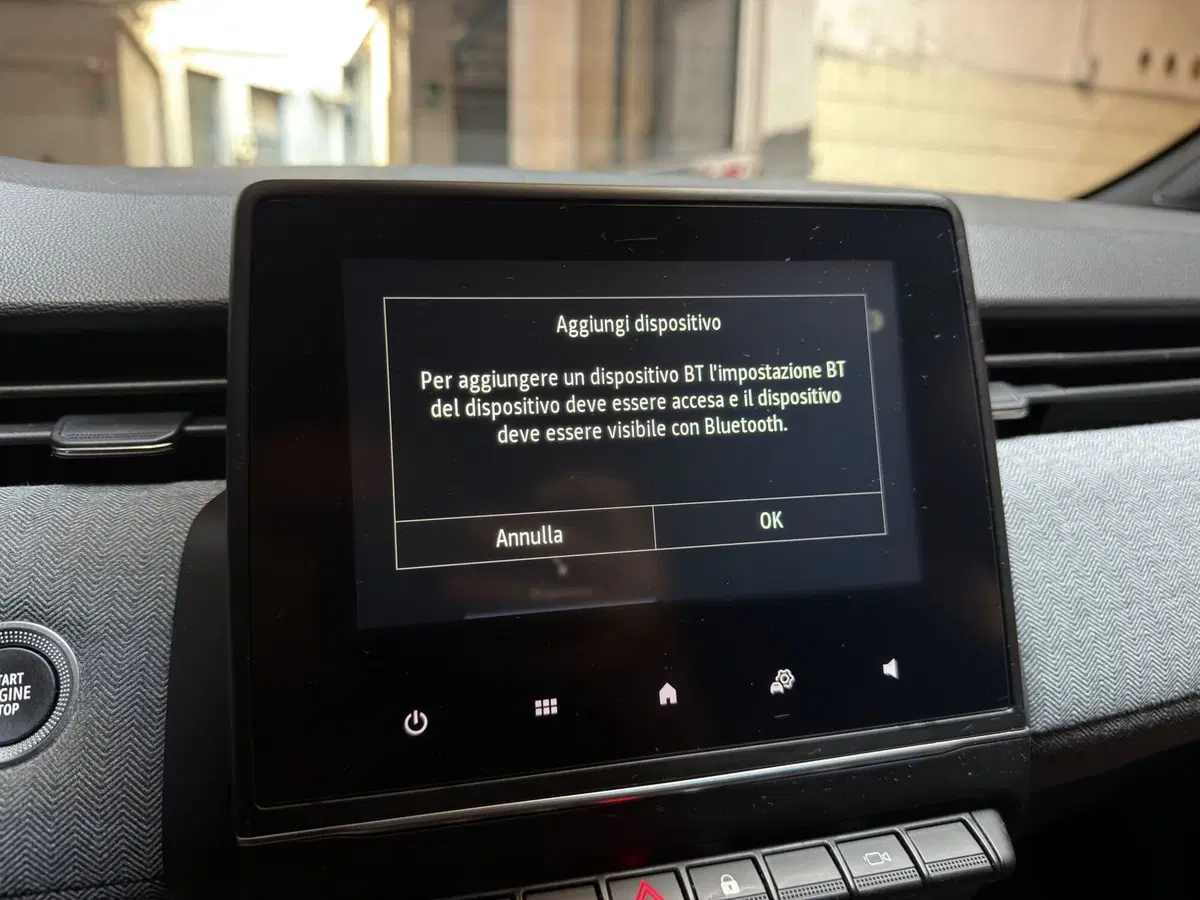 Renault Clio usata a Milano (13)