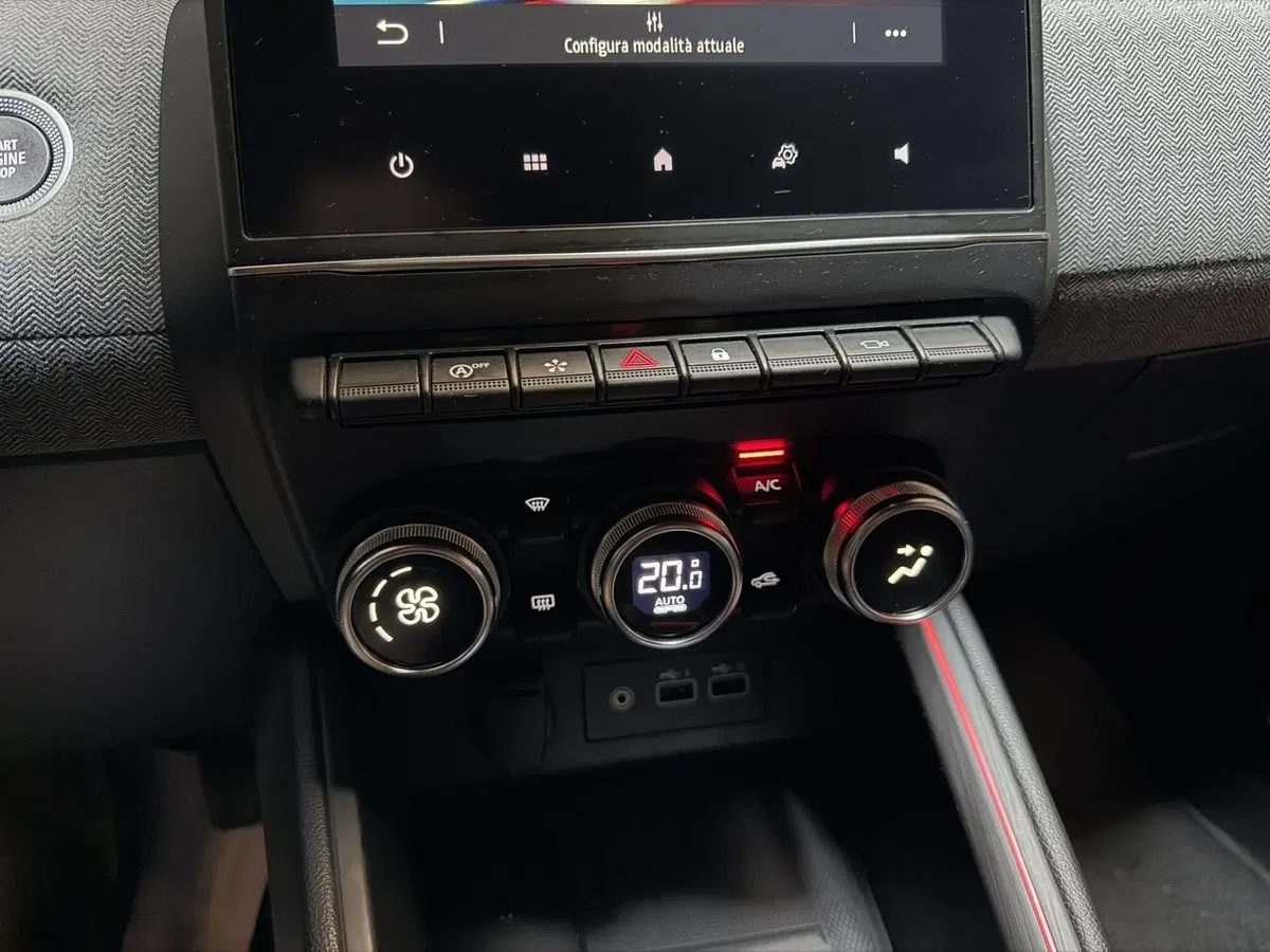 Renault Clio usata a Milano (16)