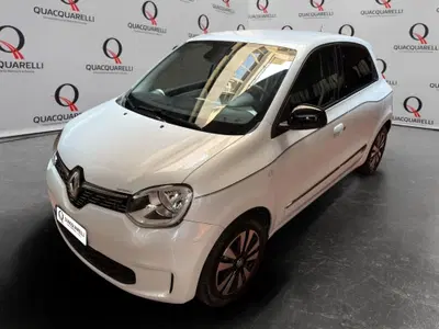 Renault Twingo Techno 22kWh del 2023 usata a Milano