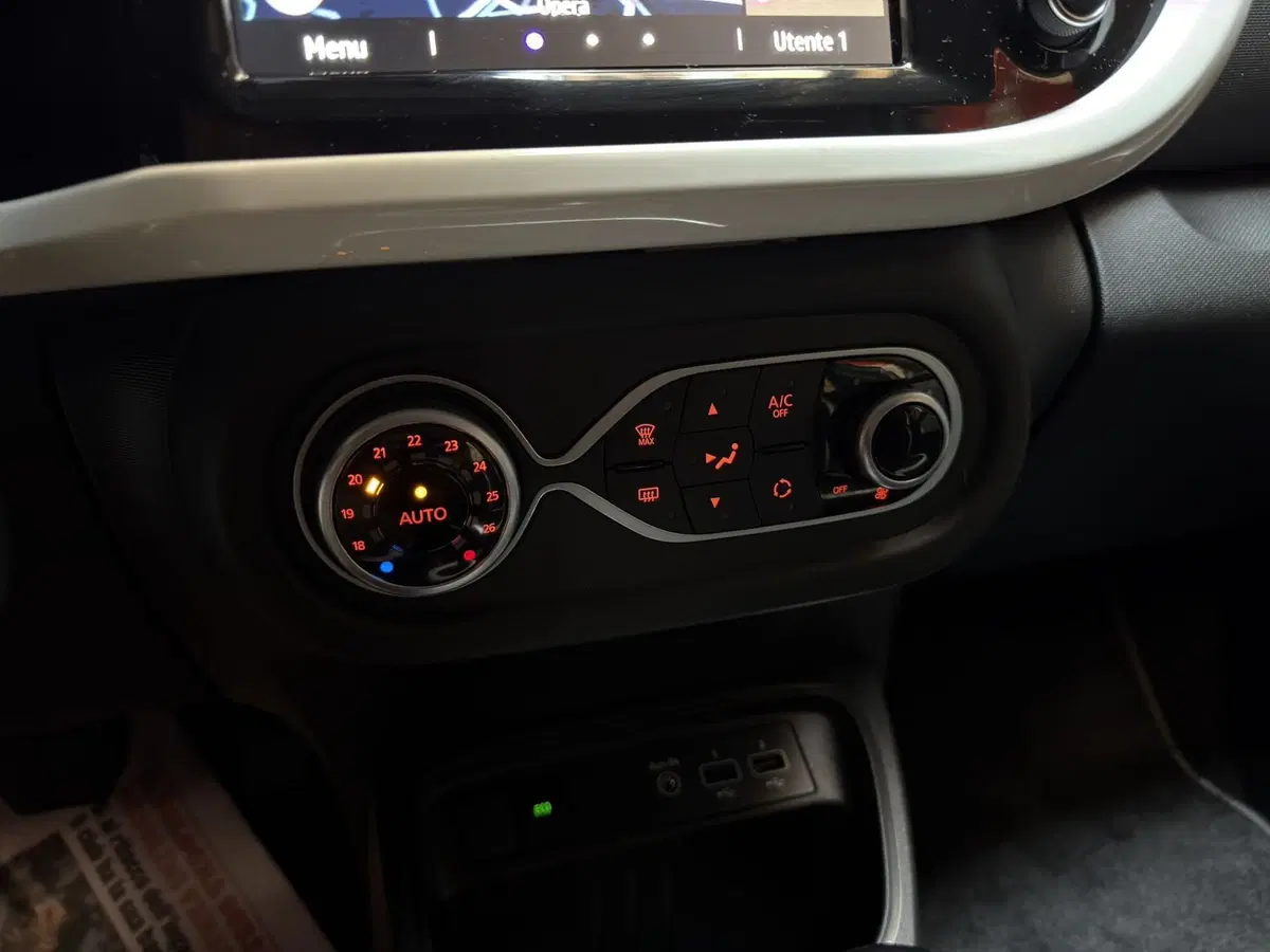 Renault Twingo usata a Milano (14)