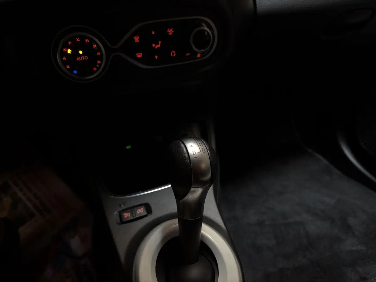 Renault Twingo usata a Milano (15)