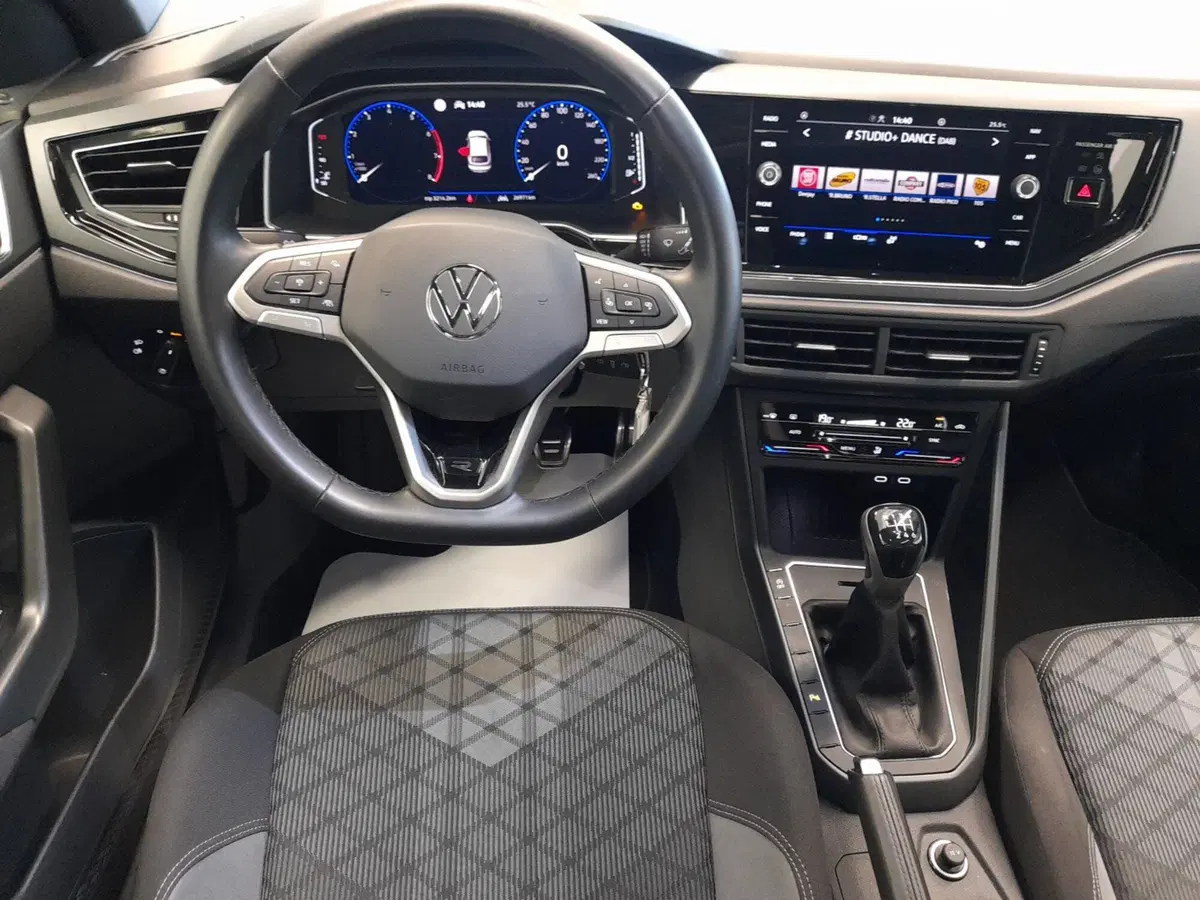 Volkswagen Taigo usata a Bologna (16)