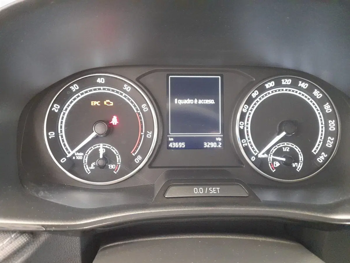 Skoda Fabia usata a Bologna (12)