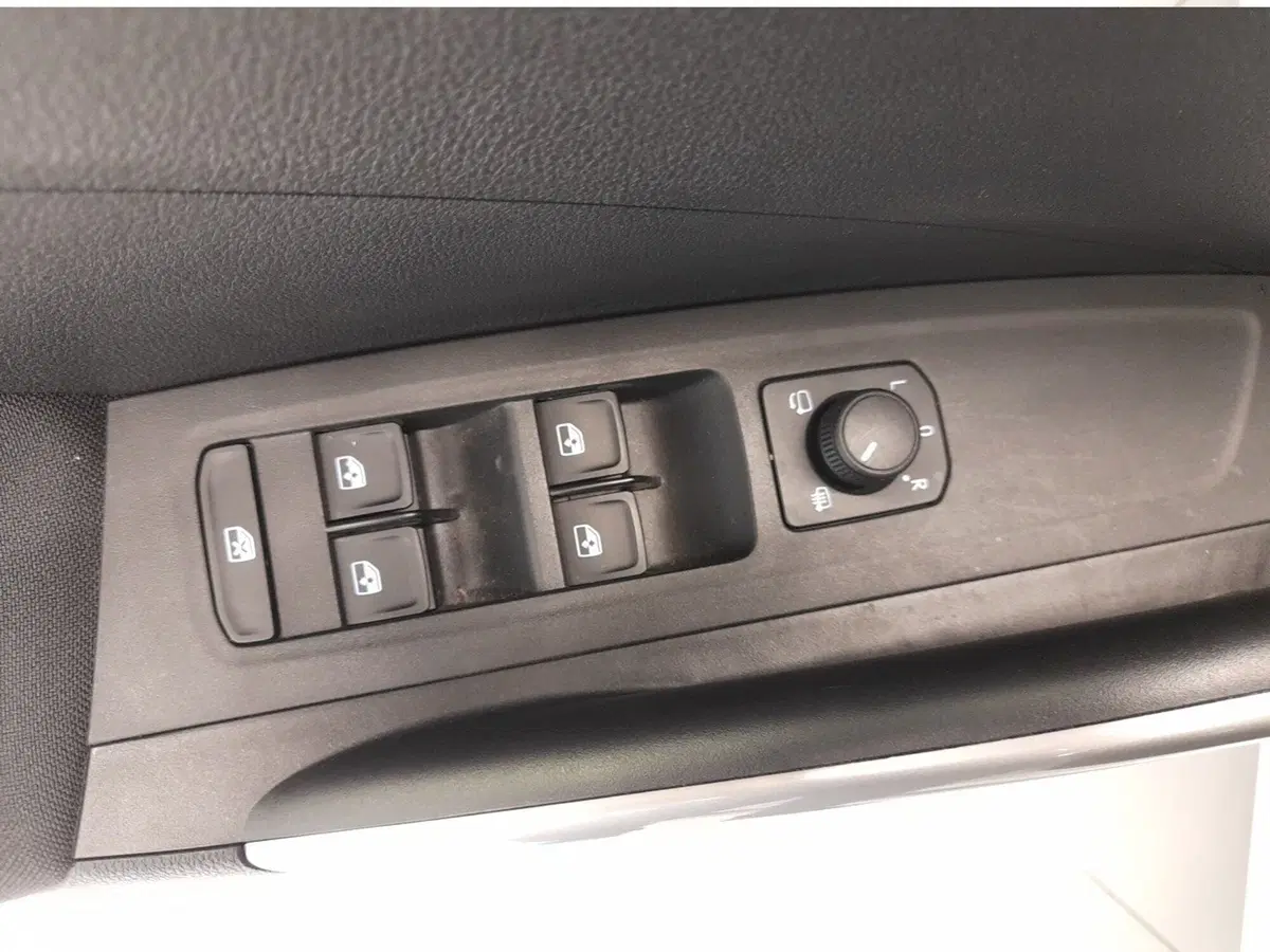 Skoda Fabia usata a Bologna (9)