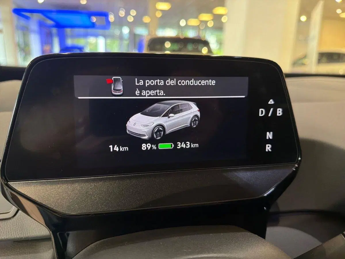 Volkswagen ID.3 nuova a Prato (13)