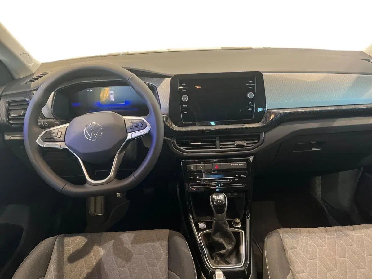 Volkswagen T-Cross nuova a Prato (11)