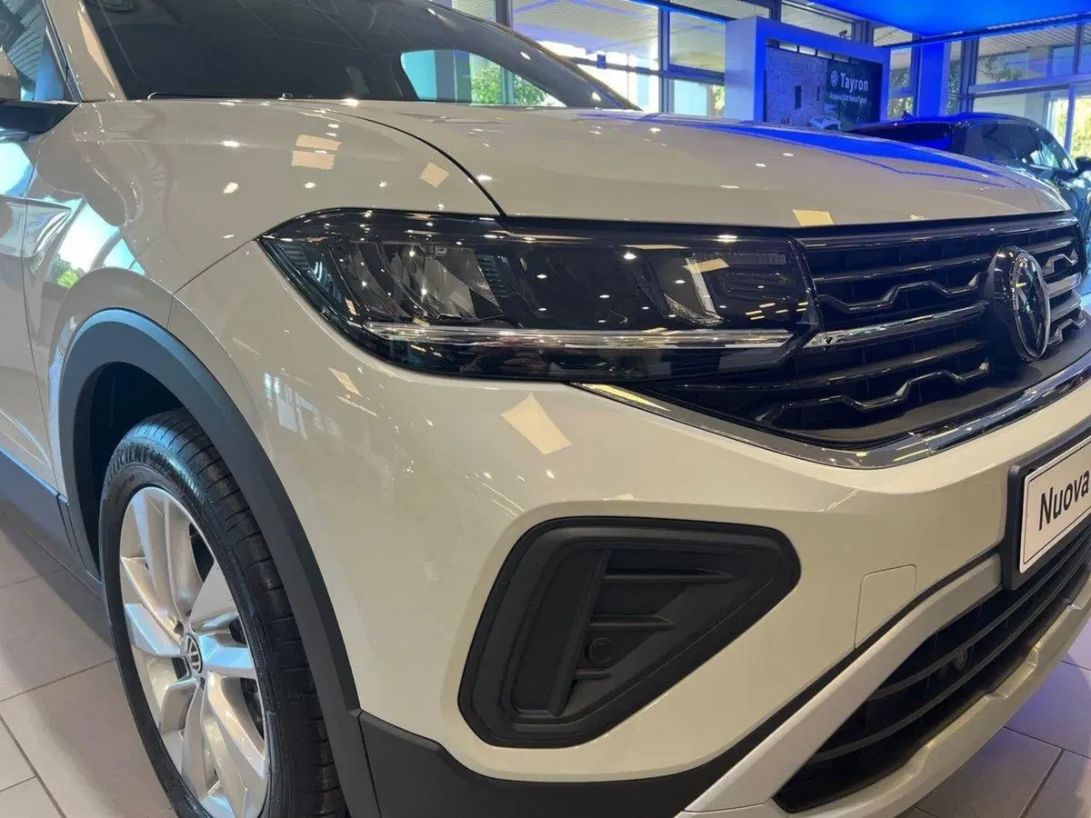 Volkswagen T-Cross nuova a Prato (7)