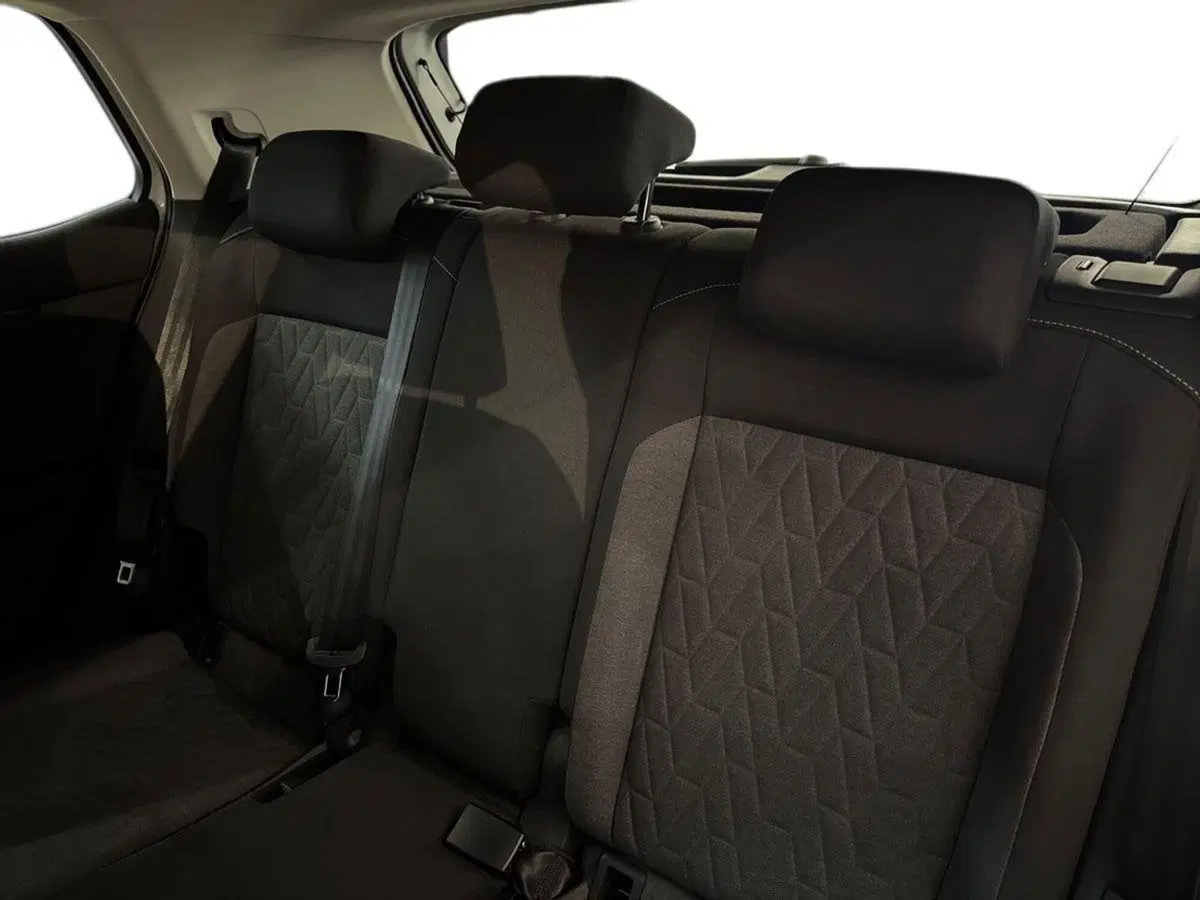 Volkswagen T-Cross nuova a Prato (12)