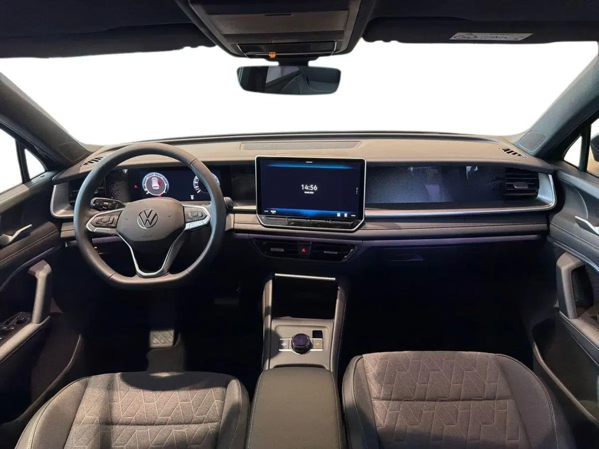 Volkswagen Tayron nuova a Prato (11)