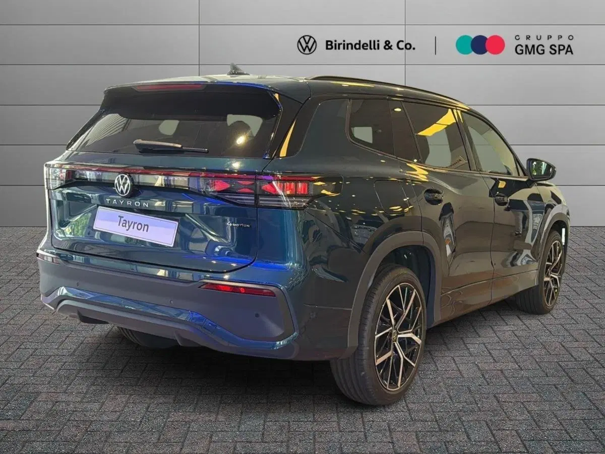 Volkswagen Tayron nuova a Prato (3)
