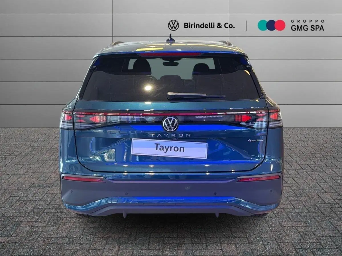 Volkswagen Tayron nuova a Prato (4)